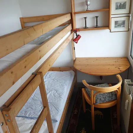 Διαμέρισμα Lord Nelson 716 *