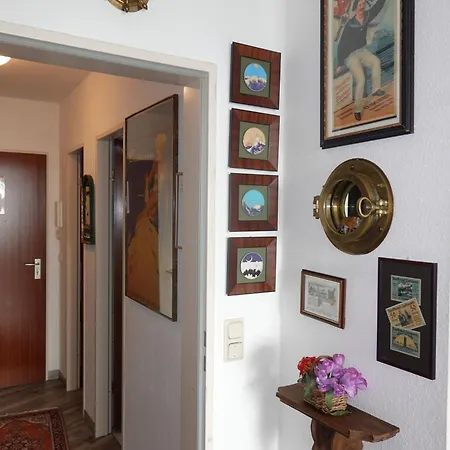 Διαμέρισμα Lord Nelson 716 *